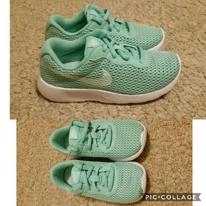 Little girls Nike size 11 tennis shoes